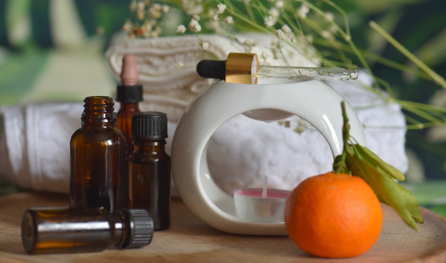 Aromaterapia: Qué Aceites Esenciales Utilizar para Mejorar tu Estado de Ánimo